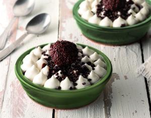 VANILLA ICE CREAM WITH CHOCOLATE PIECES & TRUFFLES