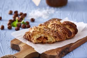 Salted Caramel Plait 95 g Item no. 10000571