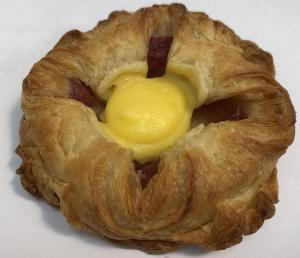 Raspberry & Custard Crown, butter baked 90g. Item no. 10000721
