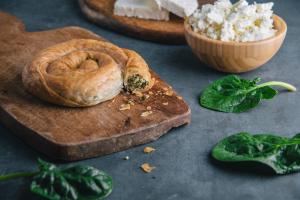 Twisted Pie with spinach and cheese filling 220g (Frozen)