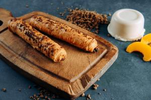 Panna Cotta Borek Stick with Apricot 100g (Frozen)