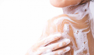 shampoo/shower gel in powder form