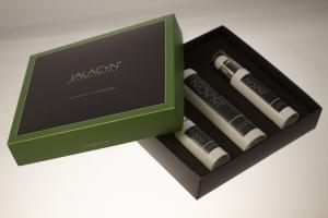 Jalacyn Cosmeceutical - 24 hours treatment - box with three products