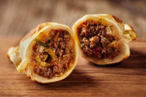 Beef and vegetables Empanada 100g