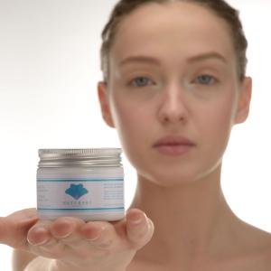 24H MOISTURISING FACE CREAM WITH ALOE VERA, ALARIA SEAWEED AND HYALURONIC ACID