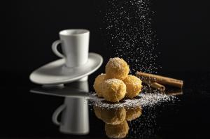 VANILLA CREAM TRUFFLES