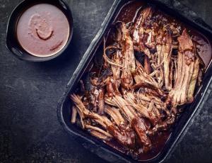 Slow Cooked Pulled Pork in Smoky BBQ Sauce