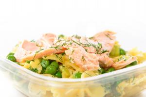 Cold pasta with salmon gravadlax
