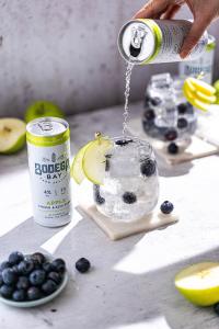 Bodega Bay Hard Seltzer 4% Alc. Apple with Ginger & Açaí Berry 250ml slim can