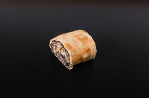 Apple strudel with poppy seeds