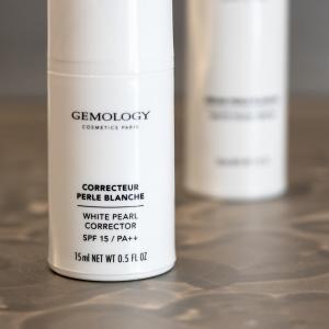 White Pearl Corrector