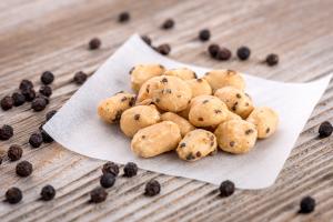 Black Pepper Peanuts Odlično