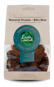 Dates with liquoice powder