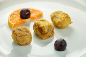 Tuna bites in wheat crust