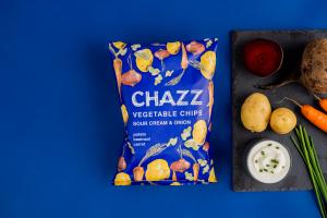CHAZZ Vegetable chips sour cream and onion flavour