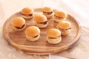 Mini chicken burgers