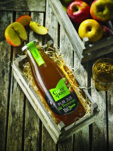 NATURAL ORGANIC APPLE JUICE