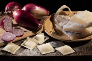 Frozen fresh ravioli with potatoes from Calabria, cod fish and Red onion from Tropea Calabria PGI