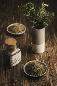 Unrefined Biologic sea salt of Sardinia + rosemary 210gr Jar with cork cap (made in italy, sea salt, italian, BIO)