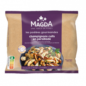 Cooked mushrooms in parsley sauce