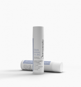 Lip balm nourishing and moisturizing