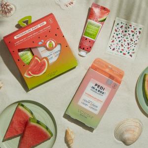 VOESH New York Pedi Duos Watermelon Burst (Luxury Pedicure, Footcare, Sea Salt Soak, Sugar Scrub, Mud Masque, Massage Butter, Foot Lotions)
