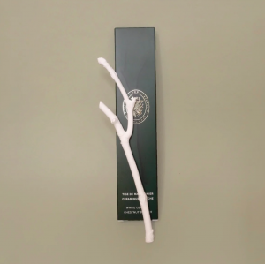 White ceramic chestnut stem