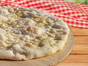 HANDMADE ROUND PIZZA BASE (precooked) diam 18/23/26/28/30/33/40 cm