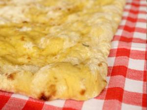 PIZZA BASE RECTANGULAR SHAPE cm 60x40, 60x30, 30x15 (precooked, pizza base)