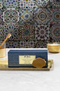 EXCEPTIONNAL GIFT BOX 15 MINI JASMIN DELICIOUSLY SCENTED ALEPPO SOAPS
