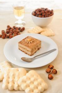 HAZELNUT SEMIFREDDO SQUARE PORTION