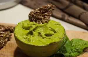 SPREADABLE VEGAN CHEESE ALTERNATIVE_SPINACH TASTE