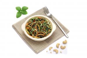 VEGGIE NOODLES WITH BASIL PESTO SAUCE