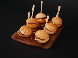 Mini Beef Burger (complete)