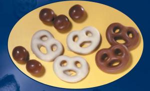 Pretzel, Pretzel-Balls, Cracker-Balls, cove- r ed with chocolate