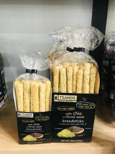 BREADSTICKS WITH CHIA AND FENNEL SEEDS