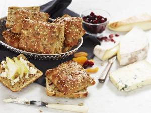 Fruktkusar - sandwich bun with fruits bites & seeds 70 g